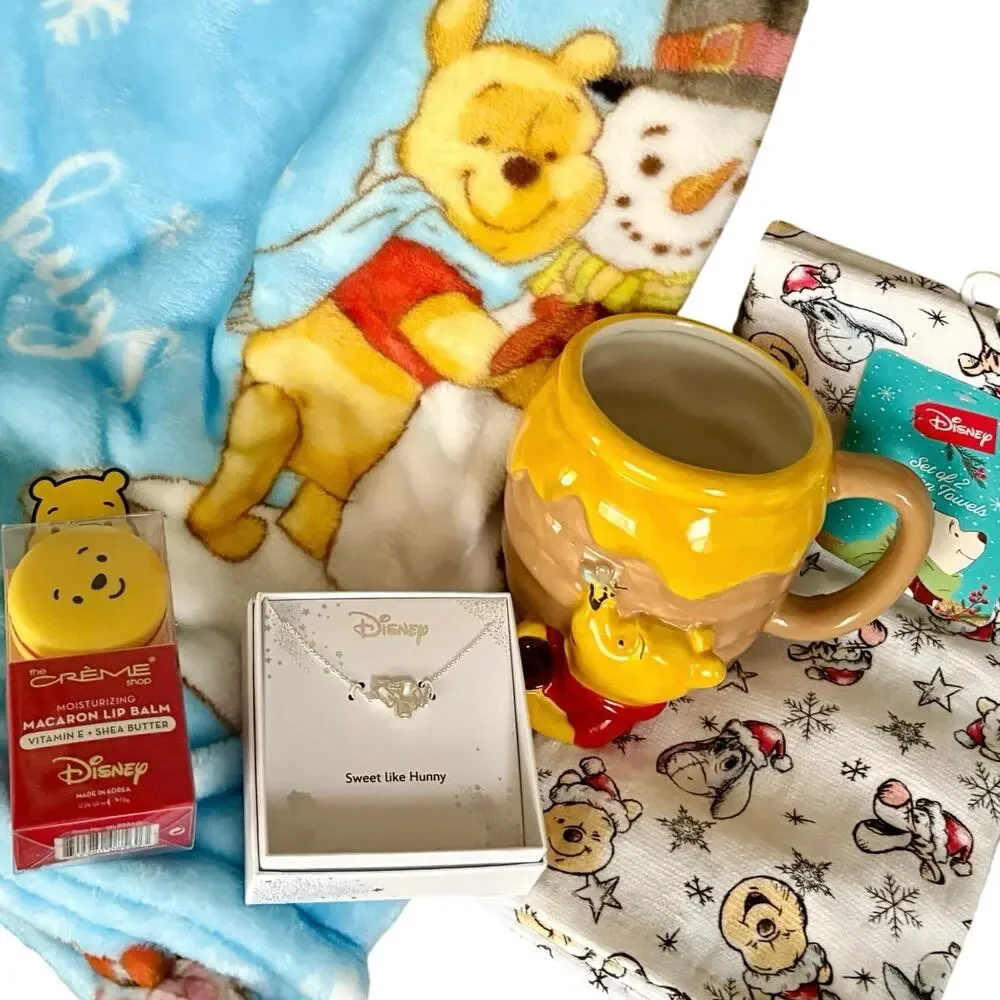 NWT WINNIE THE POOH Christmas Gift 6PC Bundle Throw Hunny Pot Necklace K-Beauty